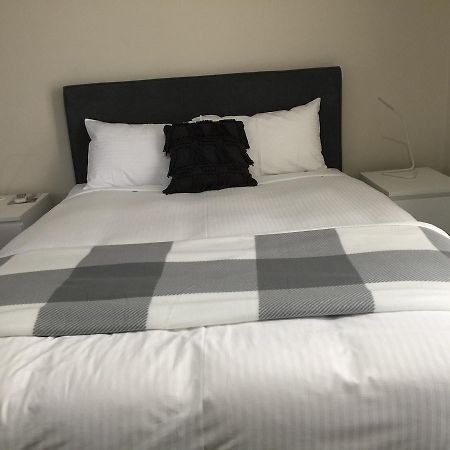 Bega Village Motor Inn Экстерьер фото