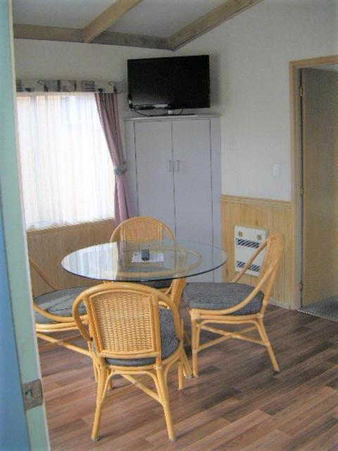 Bega Village Motor Inn Экстерьер фото