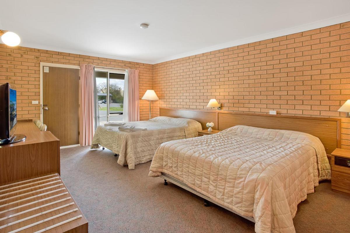 Bega Village Motor Inn Экстерьер фото