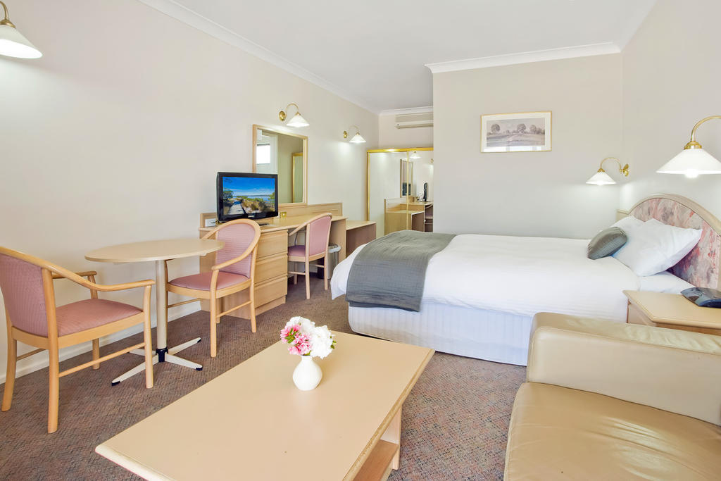 Bega Village Motor Inn Экстерьер фото
