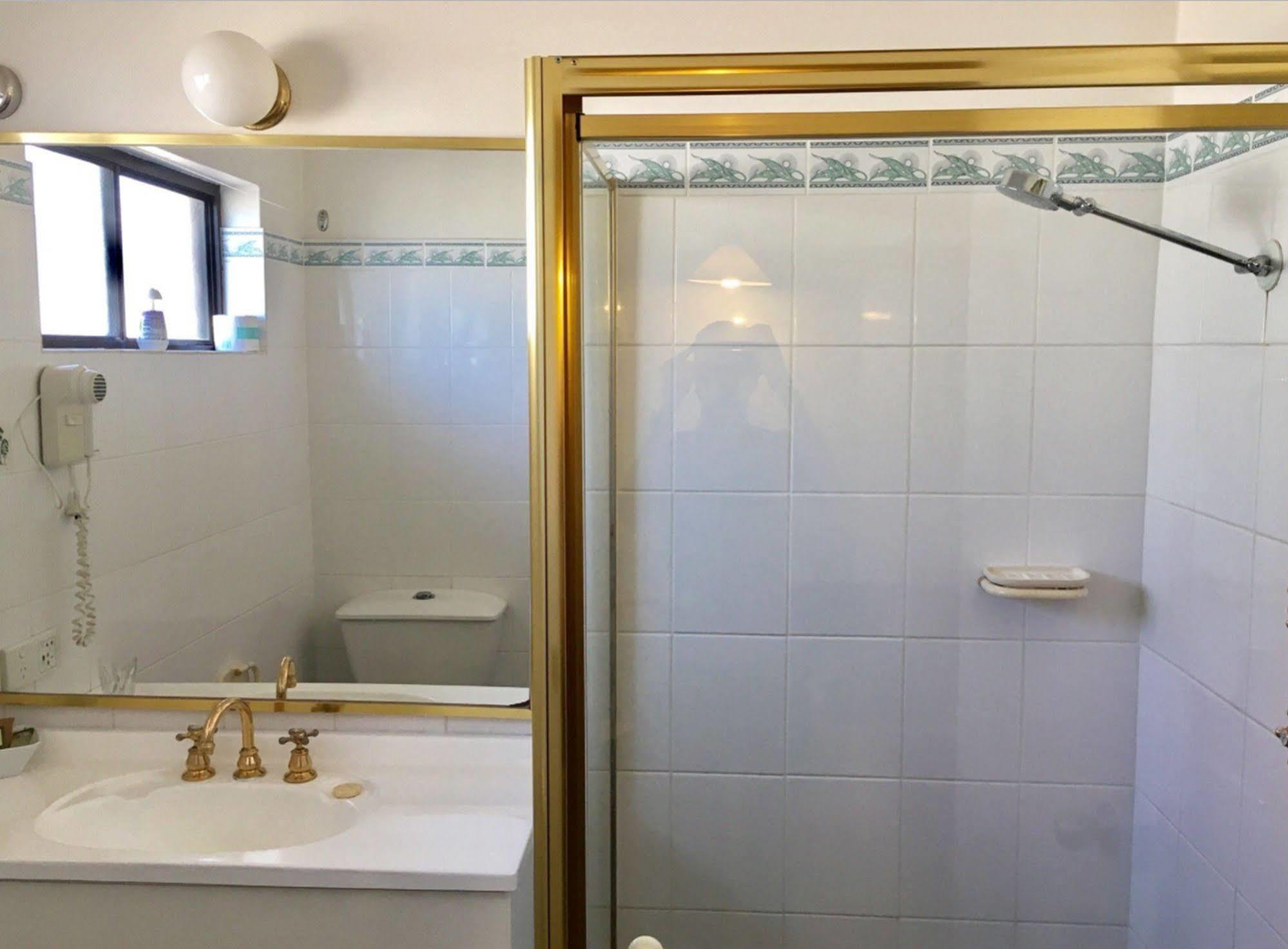 Bega Village Motor Inn Экстерьер фото